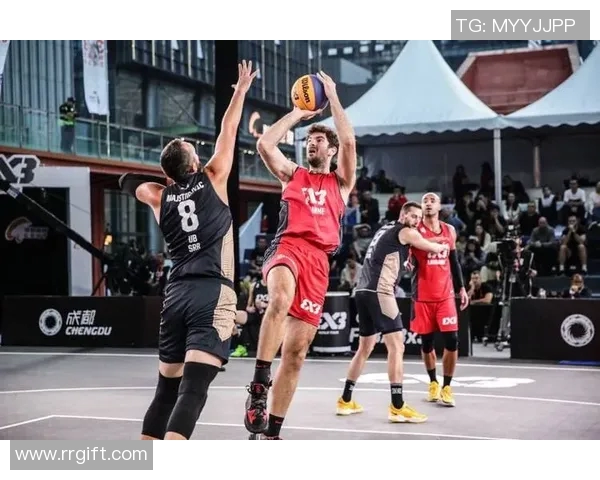 成都篮球队以56分领跑总决赛积分榜展现强劲实力和夺冠希望