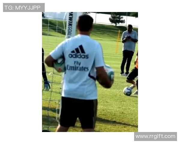 迈尼昂:从青涩少年到足球场上的璀璨明星之路 迈尼昂:从青涩少年到足球场上的璀璨明星之路