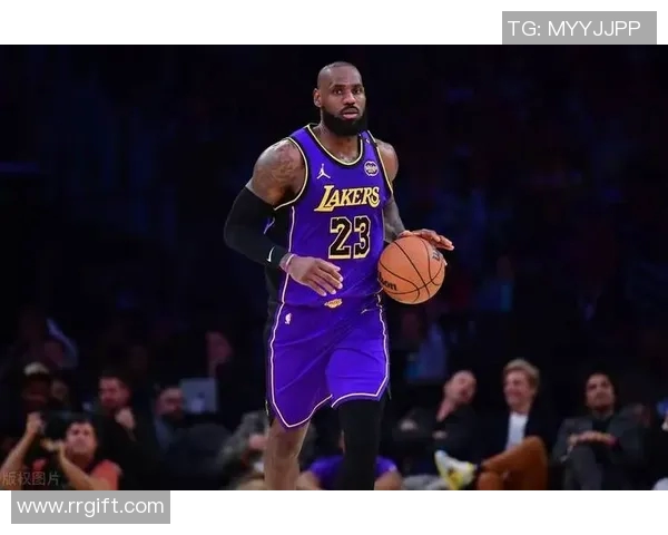 詹姆斯在16年与18年间的篮球生涯对比与成就分析
