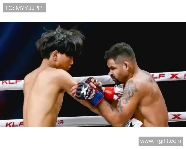 钟诚的成长之路:从青涩少年到职场精英的蜕变与奋斗故事 钟诚的成长之路:从青涩少年到职场精英的蜕变与奋斗故事