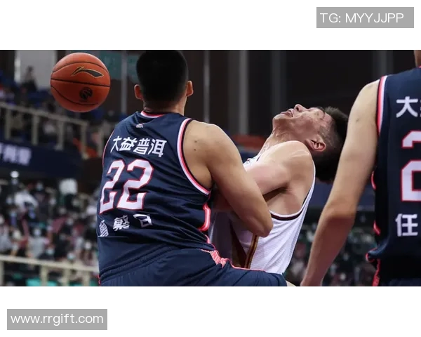 甘冈与里昂激战正酣比分揭晓引发球迷热议 甘冈与里昂激战正酣比分揭晓引发球迷热议