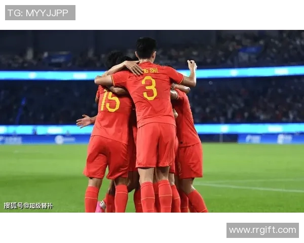 莫斯科火队与乌拉尔队的激烈对决展现足球魅力与团队精神 莫斯科火队与乌拉尔队的激烈对决展现足球魅力与团队精神