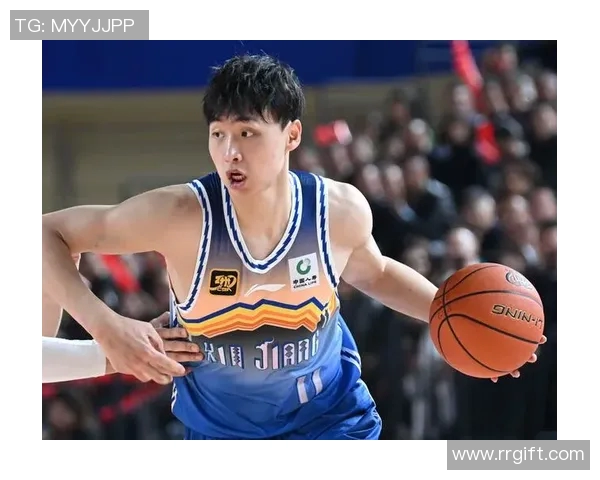 齐麟：从篮球新星到职业生涯的璀璨征程与未来展望