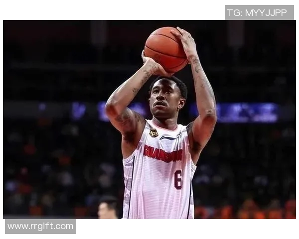 马尚布鲁克斯的篮球之路:从新秀到明星的辉煌历程与成长故事 马尚布鲁克斯的篮球之路:从新秀到明星的辉煌历程与成长故事