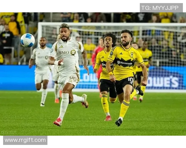 051纽约城与华盛顿的精彩对决揭示足球战术与团队协作的完美结合 051纽约城与华盛顿的精彩对决揭示足球战术与团队协作的完美结合