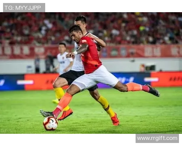 中超联赛焦点战恒大迎战河北全力争胜展现冠军风范