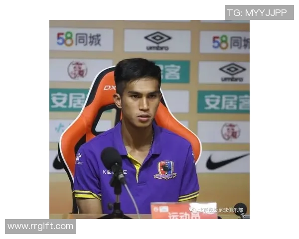 德里城迎战明斯克迪纳全力争胜展现球队实力与战术魅力