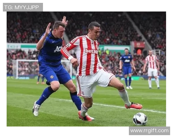 斯托克城主场迎战诺丁汉全力争胜展现球队实力与斗志 斯托克城主场迎战诺丁汉全力争胜展现球队实力与斗志