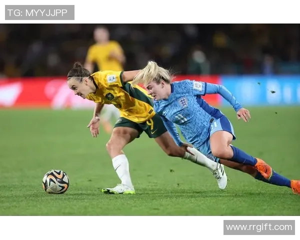 英格兰女足迎战澳大利亚力争晋级决赛展现巾帼风采